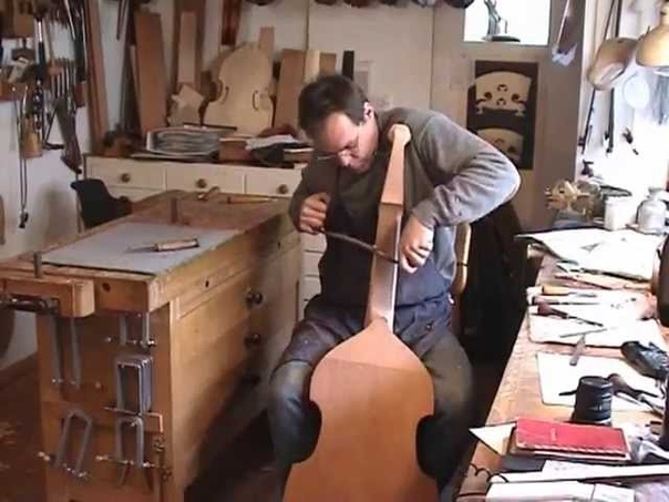 Bau einer Gambe, Viola da gamba, nach dem Original von Michel Colichon Paris