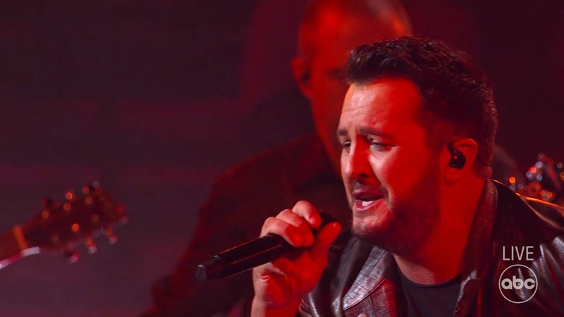 Luke Bryan Performs a Medley of Hits The CMA