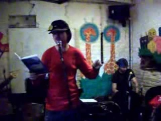 John van Woolf и Рома Фрэдович - читают свои стихи в Summer bar'e 01092013