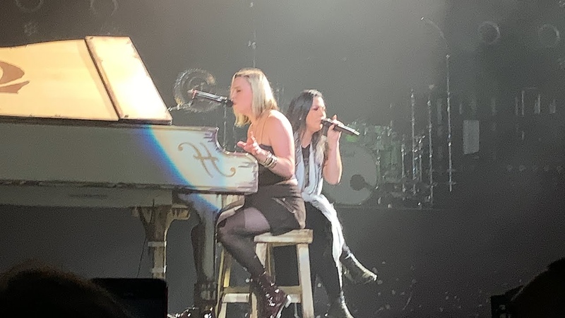 Halestorm, Break In with Amy Lee live in St. Louis 12, 5, 21 (4