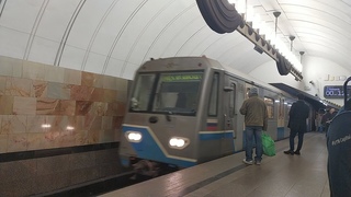 Электропоезд 81-760/761 Ока станция Чеховская (Московский метрополитен)