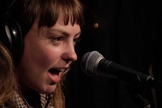 Angel Olsen - Sweet Dreams (Live on KEXP)