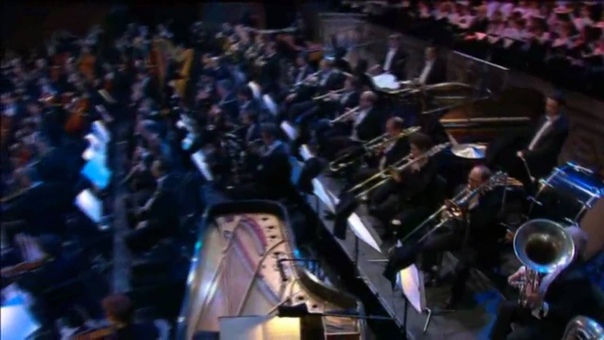 Lord of the Rings Symphony Lighting of the Beacons (
