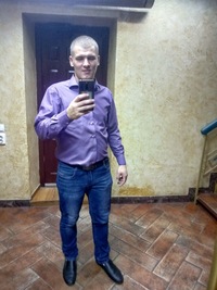 Денис Попов