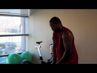 Hit Richards of CALISTHENICS KINGZ trains  Busta Rhymes