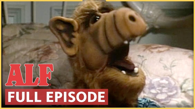 Strangers in the Night , ALF, FULL Episode: S1